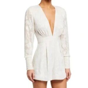 Alexis Long Sleeve White Romper Floral Lace Shorts V-Neck Size Medium Women's